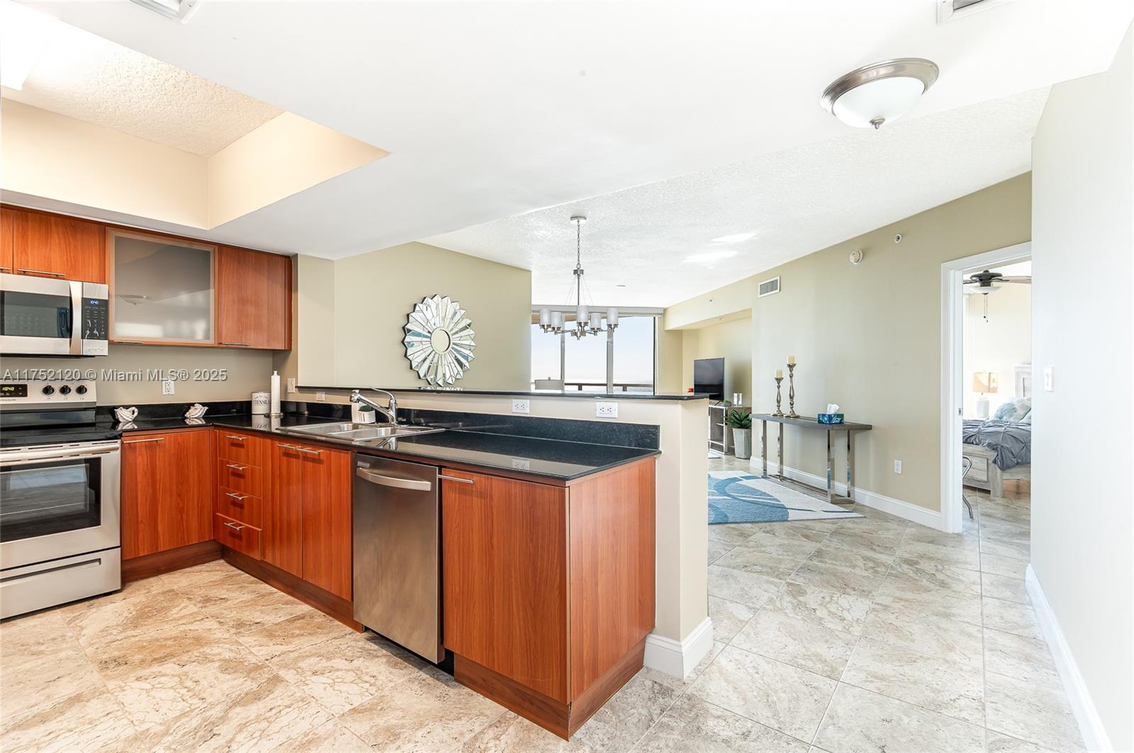 LA PERLA CONDO - Residential