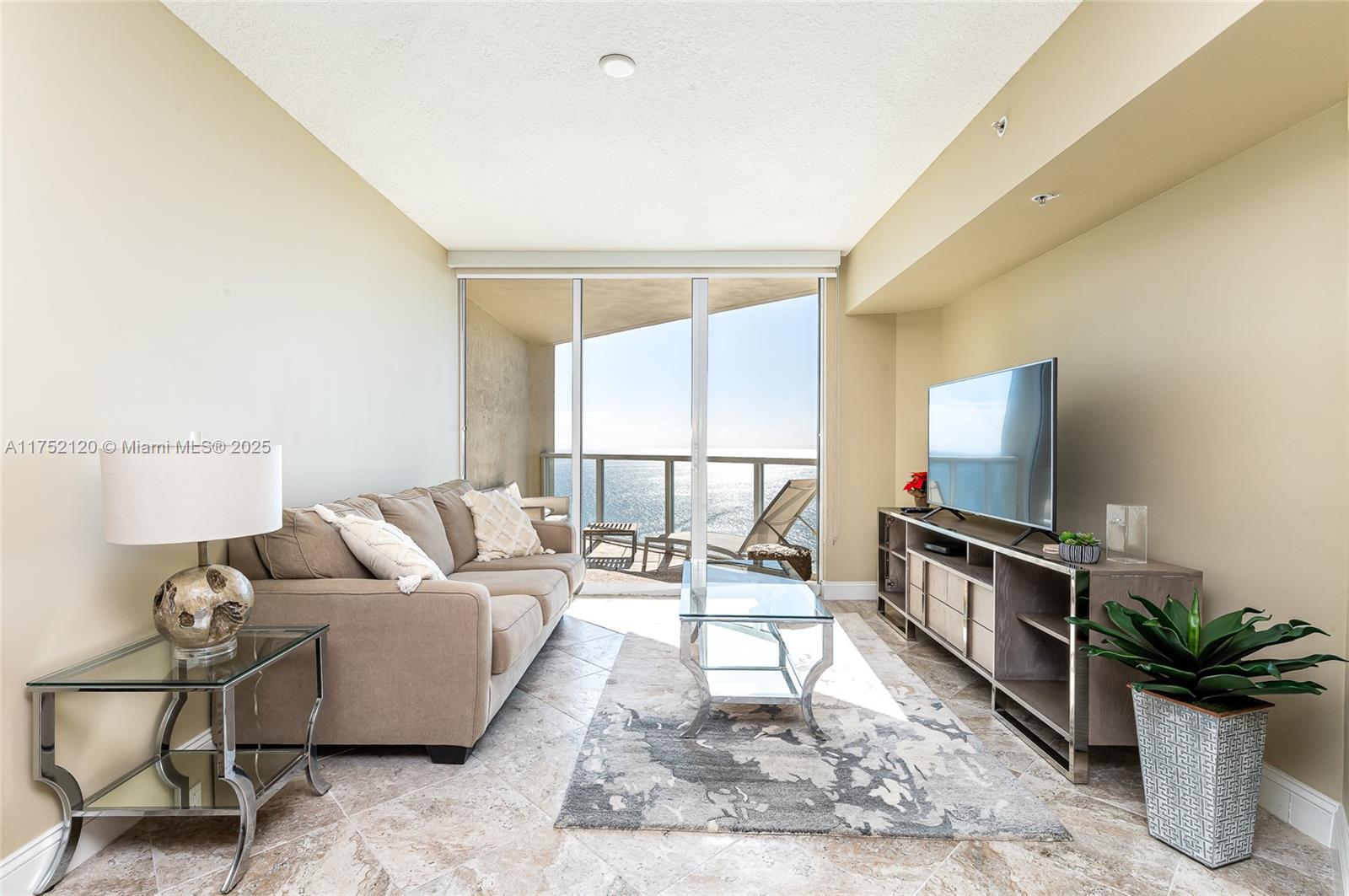 LA PERLA CONDO - Residential