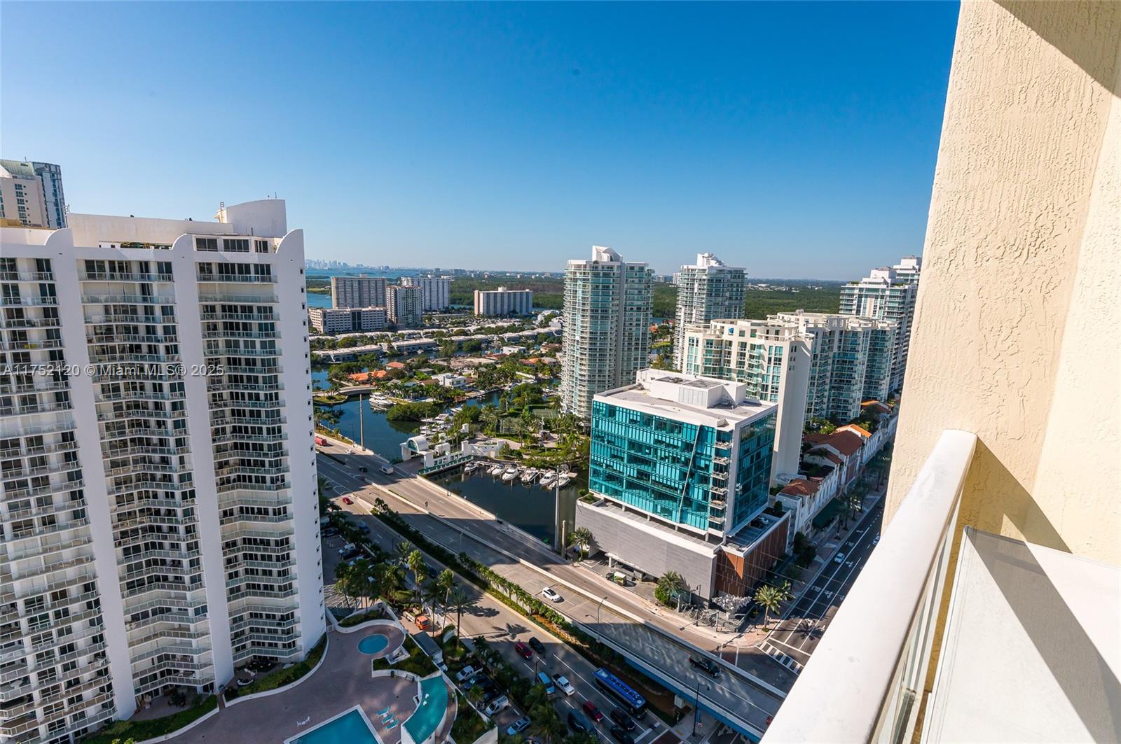 LA PERLA CONDO - Residential