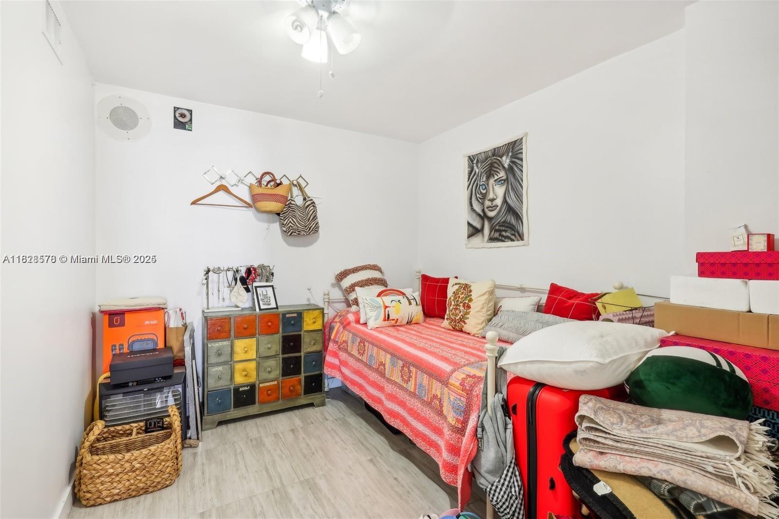 THE RIVIERA CONDO - Residential