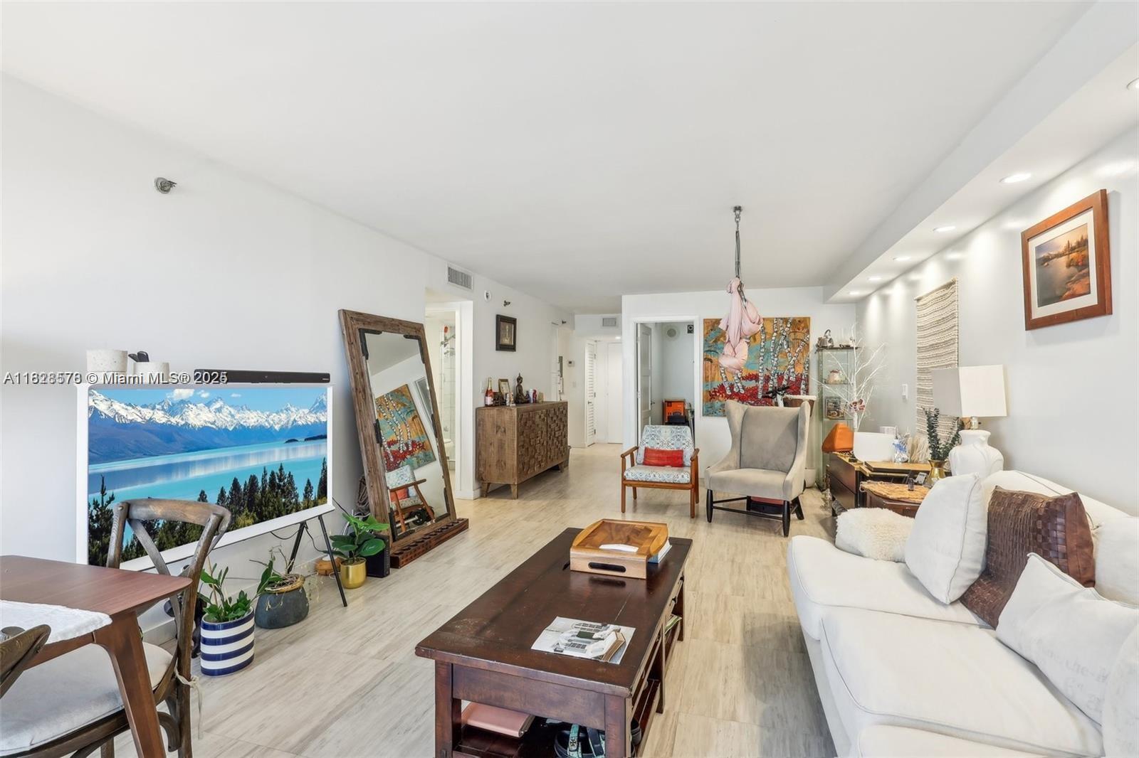 THE RIVIERA CONDO - Residential