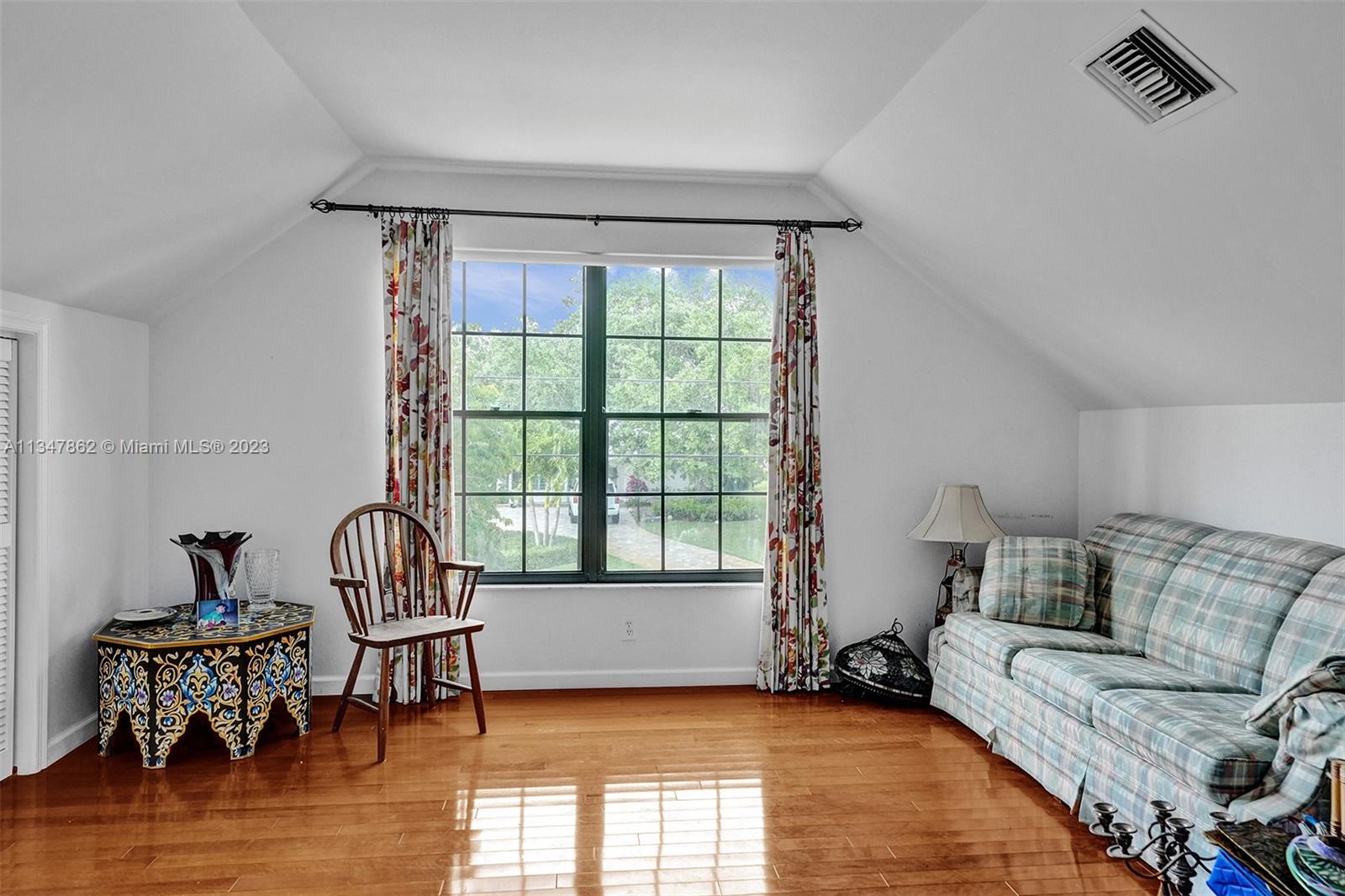 TEQUESTA COUNTRY CLUB - Residential