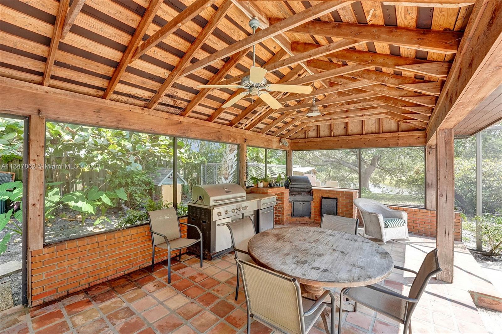TEQUESTA COUNTRY CLUB - Residential