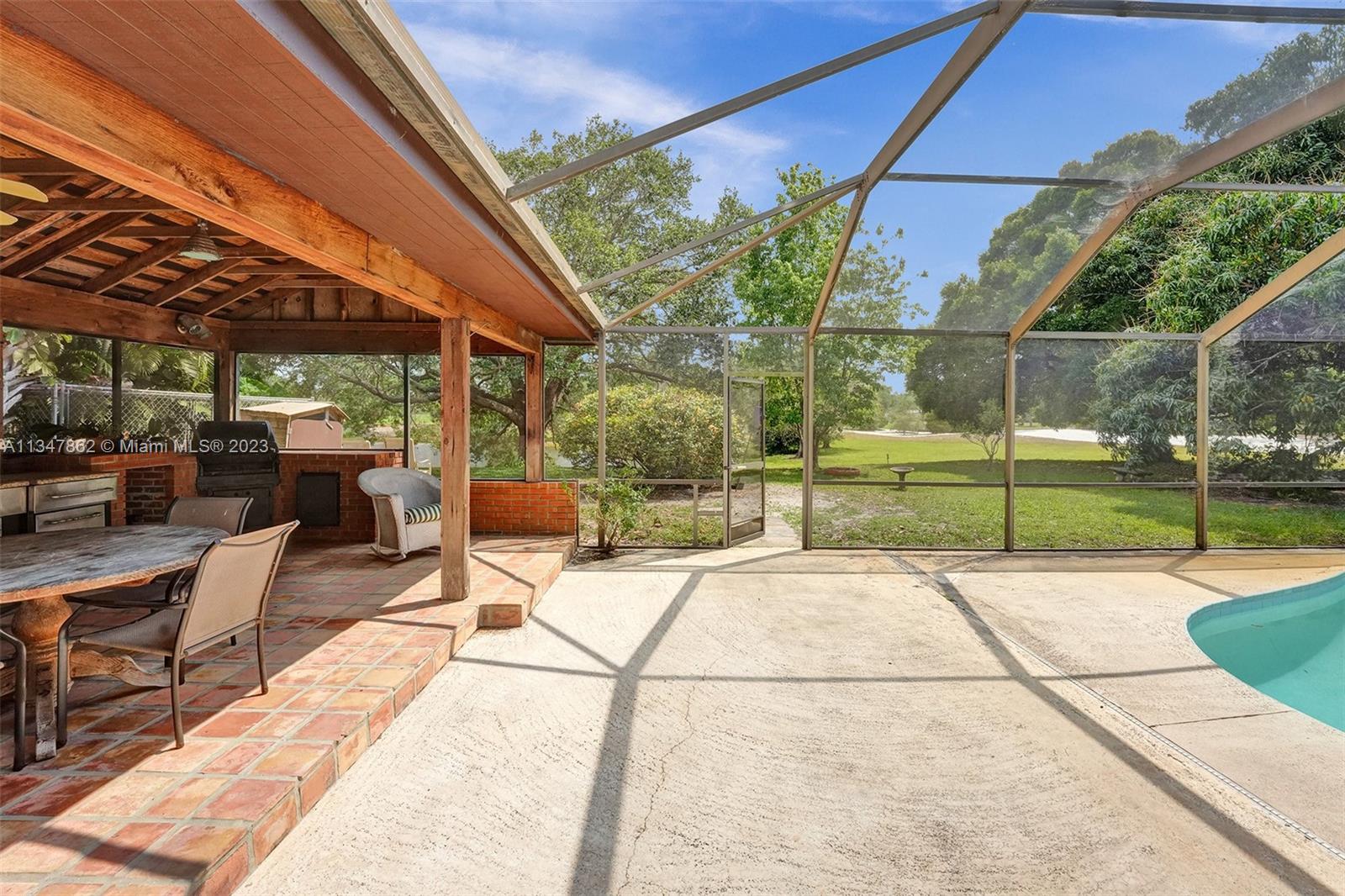 TEQUESTA COUNTRY CLUB - Residential