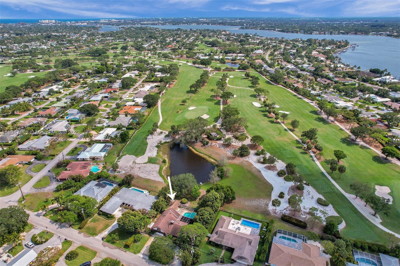 TEQUESTA COUNTRY CLUB - Residential