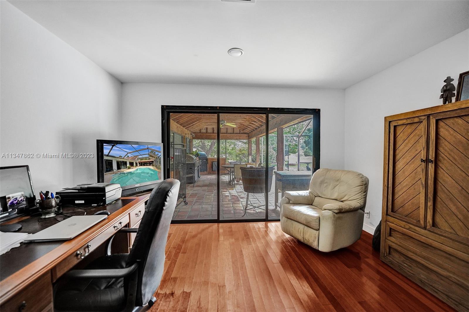 TEQUESTA COUNTRY CLUB - Residential