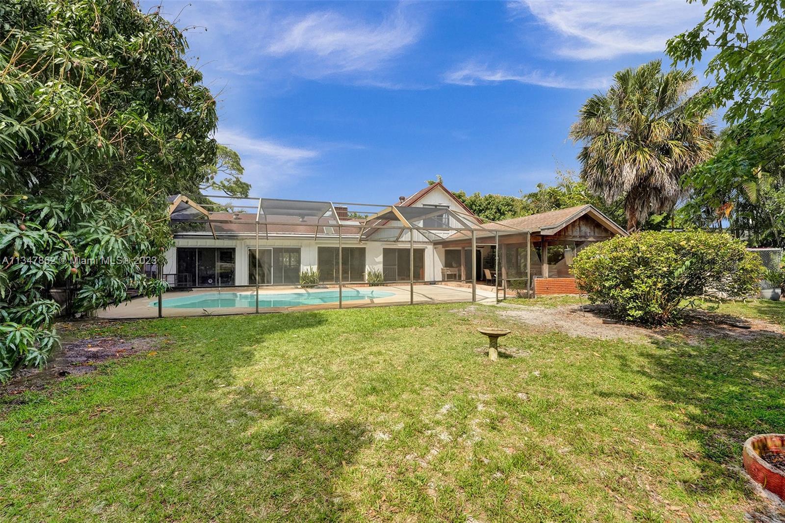 TEQUESTA COUNTRY CLUB - Residential