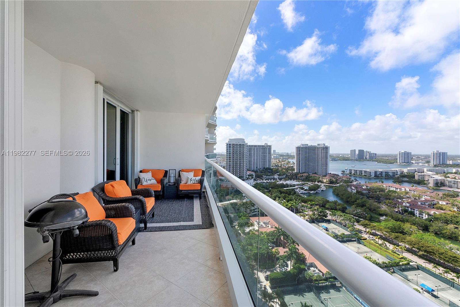 Williams Island - Residential