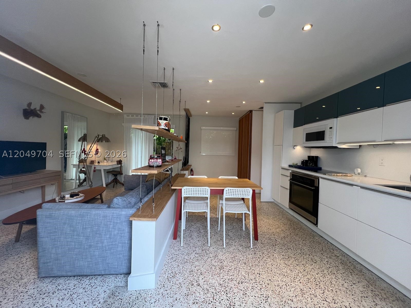 BRICKELL HAMMOCK UNIT NO - Residential Lease