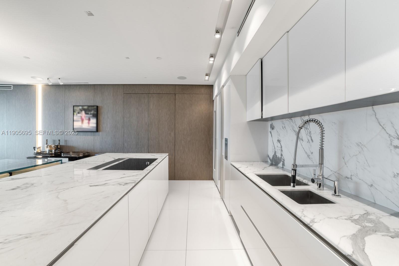 OCEANA BAL HARBOUR CONDO - Residential