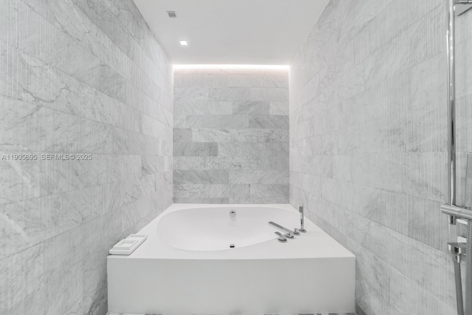 OCEANA BAL HARBOUR CONDO - Residential