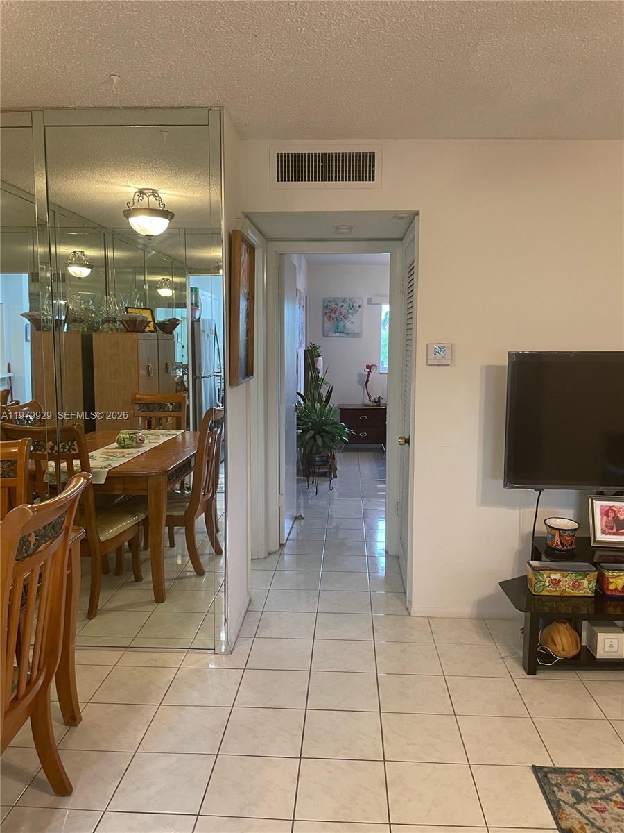 BEVERLY HILLS CONDO NUMBE - Residential
