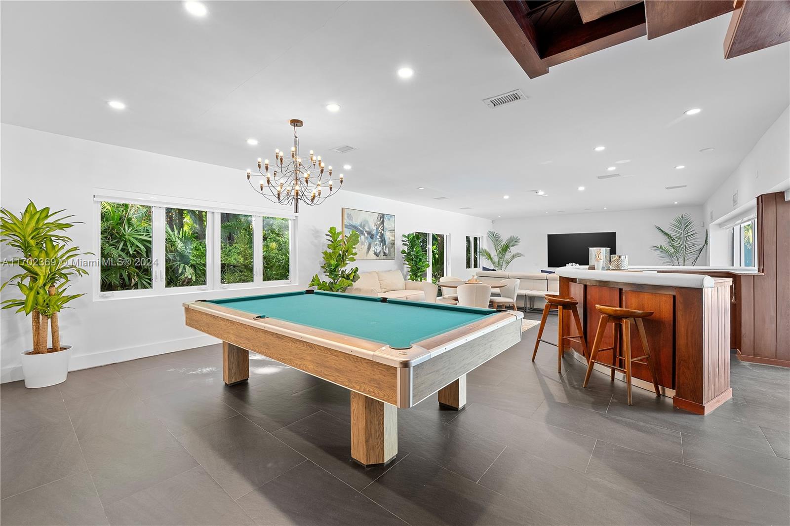 BAY POINT - Residential