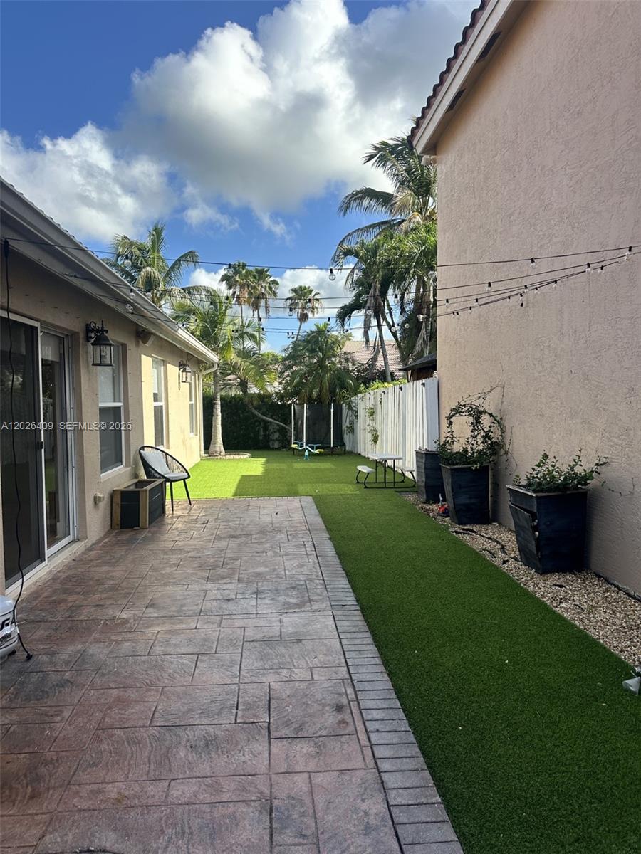 TWIN ACRES - Residential Lease