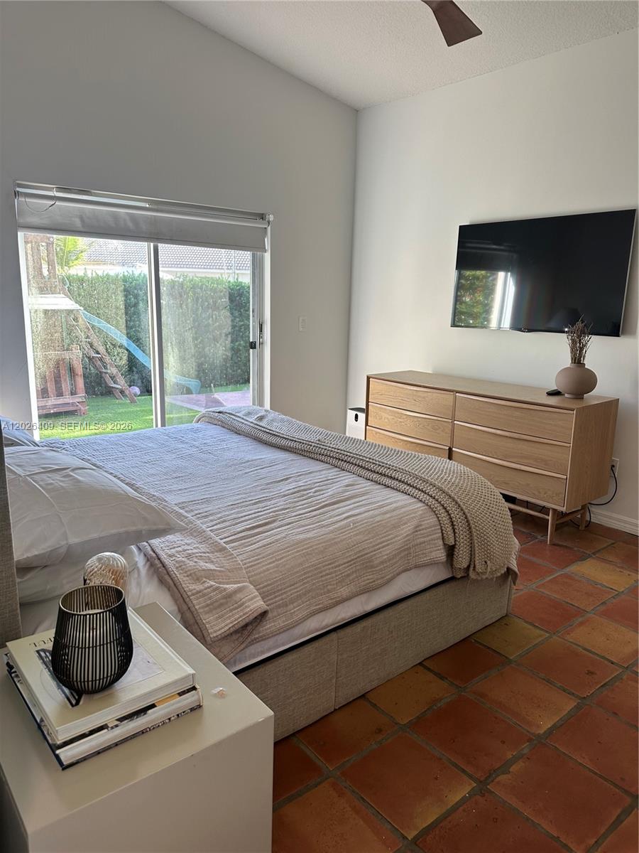 TWIN ACRES - Residential Lease