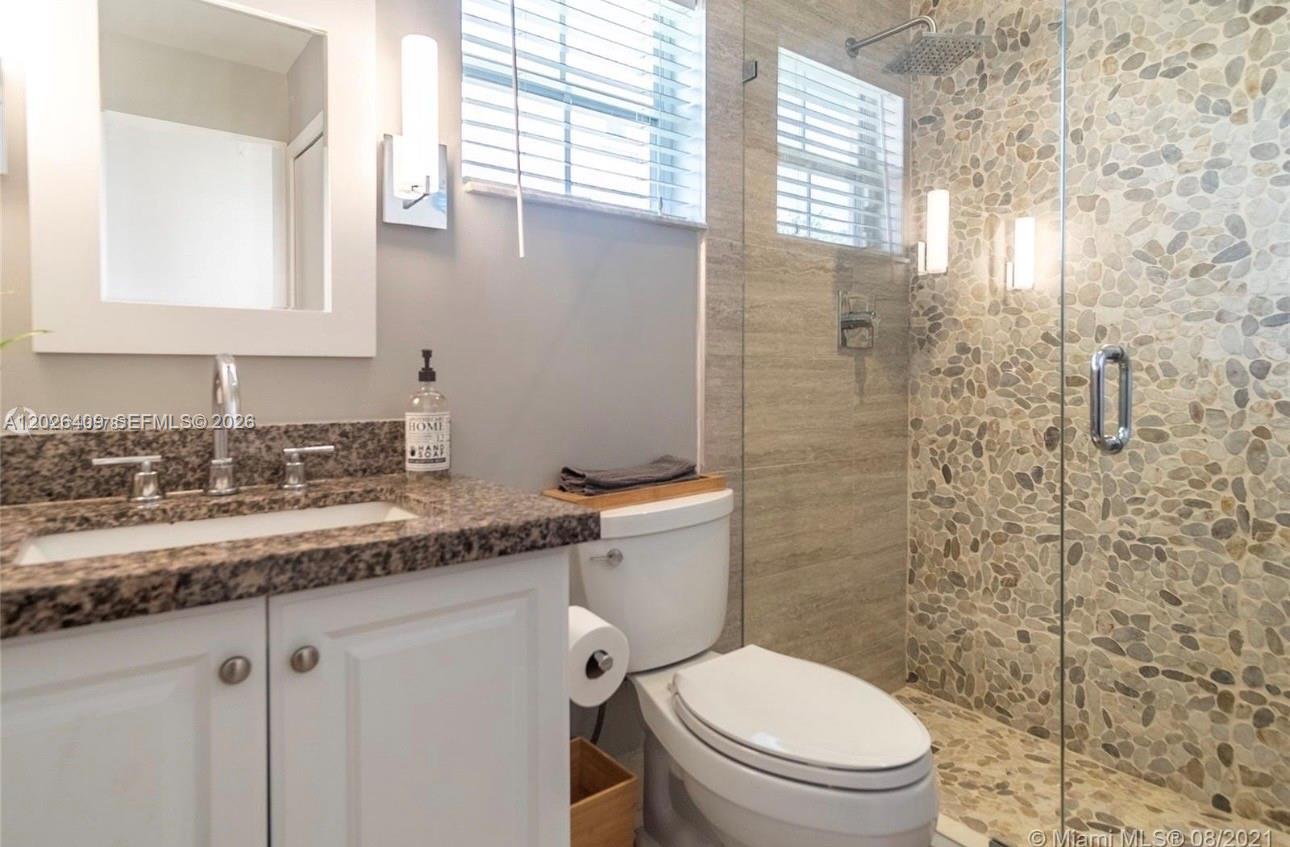 TWIN ACRES - Residential Lease