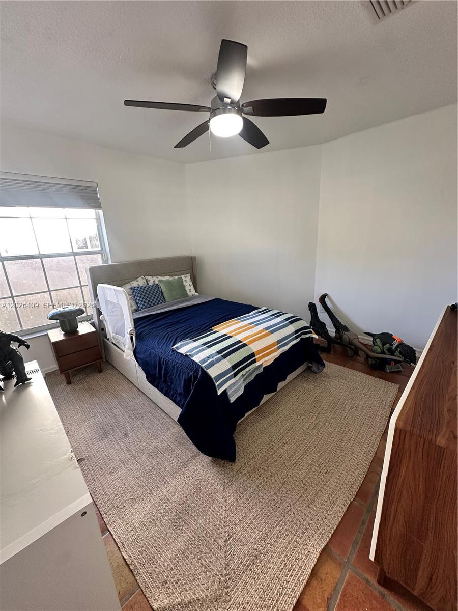 TWIN ACRES - Residential Lease