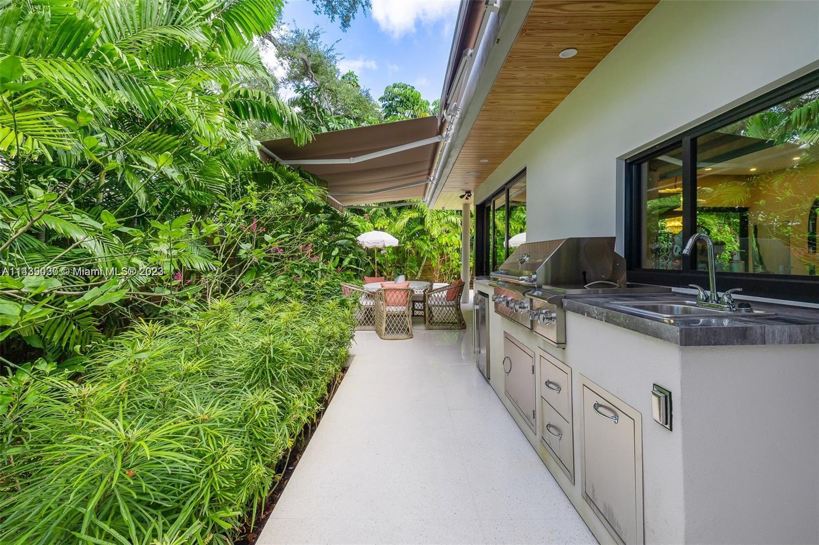 BAY HEIGHTS GROVES - Residential