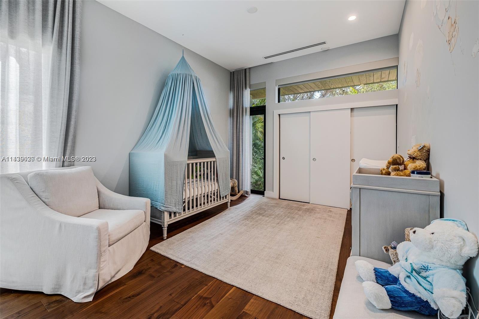 BAY HEIGHTS GROVES - Residential