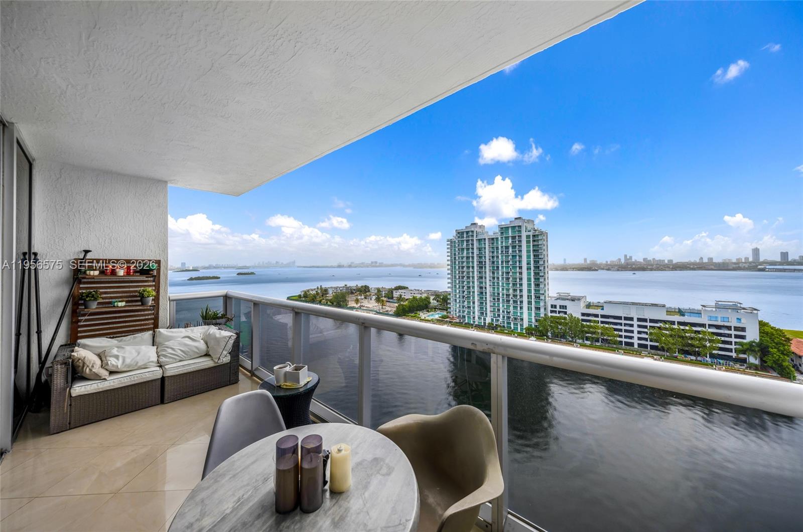 BLUE BAY TOWER CONDO - Residential