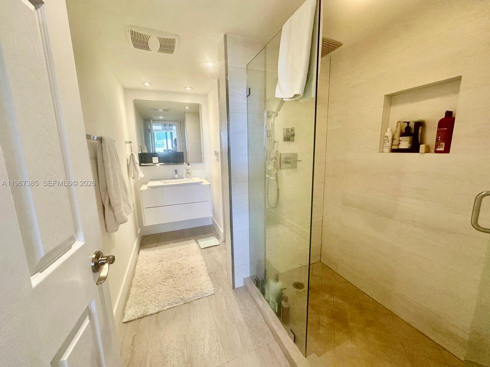 CLUB ATLANTIS CONDO - Residential Lease