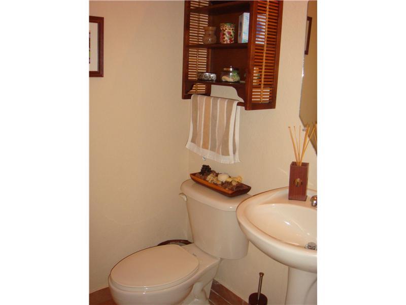 DORAL ISLES NORTH SECTION - Residential Lease