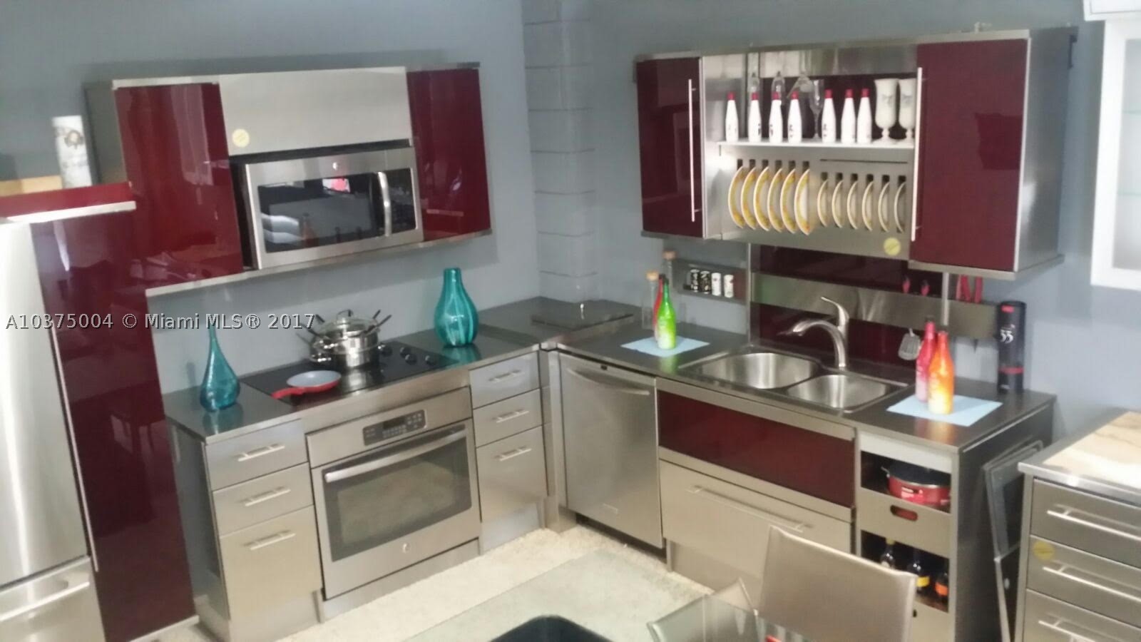 OWNER MOTIVATED!  Rare opportunity to buy a boutique Hotel in Miami Beach just one block away from the ocean!22 totally reconstruction (can be 23 units) + Big Lobby for Breakfast + Patio for Events,  all new units with European Modern Design , sale included  Brand New Furniture,  9 (nine) parking spaces on site. Hotel has been completely updated   Property is currently rented for 5 years to Hotelier Group with a triple net lease with cap on prop taxes  annual income of $370,000 on first year with annual increases up to $392,000 NET CAP 6.5 to 7% 
BOUTIQUE BUILDING 22 UNITS 11 (1 BED AND 1 BATH) WITH KITCHEN
 & 11 HOTEL STUDIOS WITH FRIGOBAR COFFE MAKER AND MICROWAVE
  VERY BIG LOBBY FOR BREAKFAST AND EVENTS