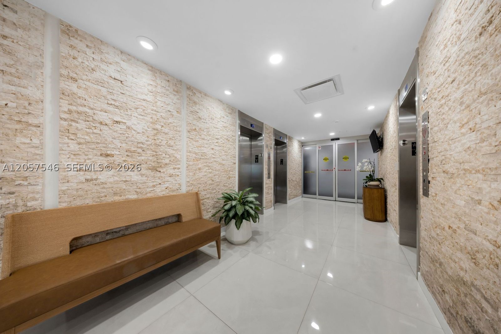 CORAL RIDGE TOWERS NORTH - Residential