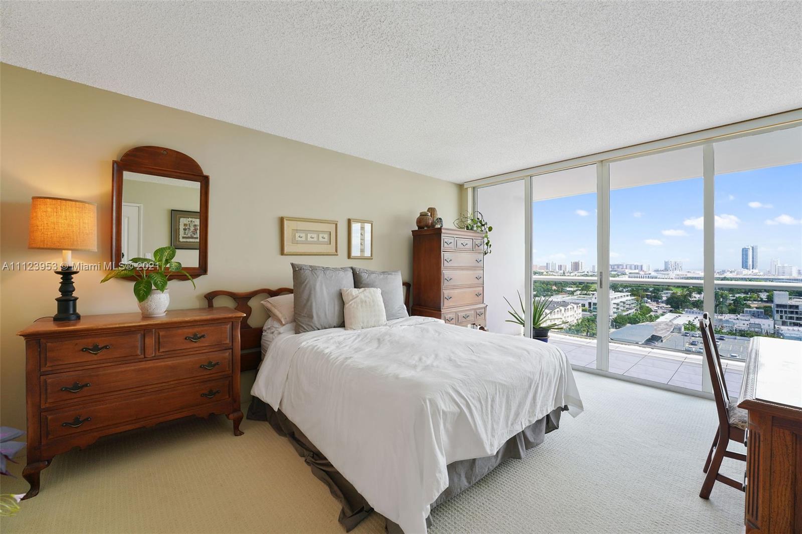 SUNSET HARBOUR NORTH CONDO - Residential