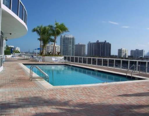 SUNSET HARBOUR NORTH CONDO - Residential