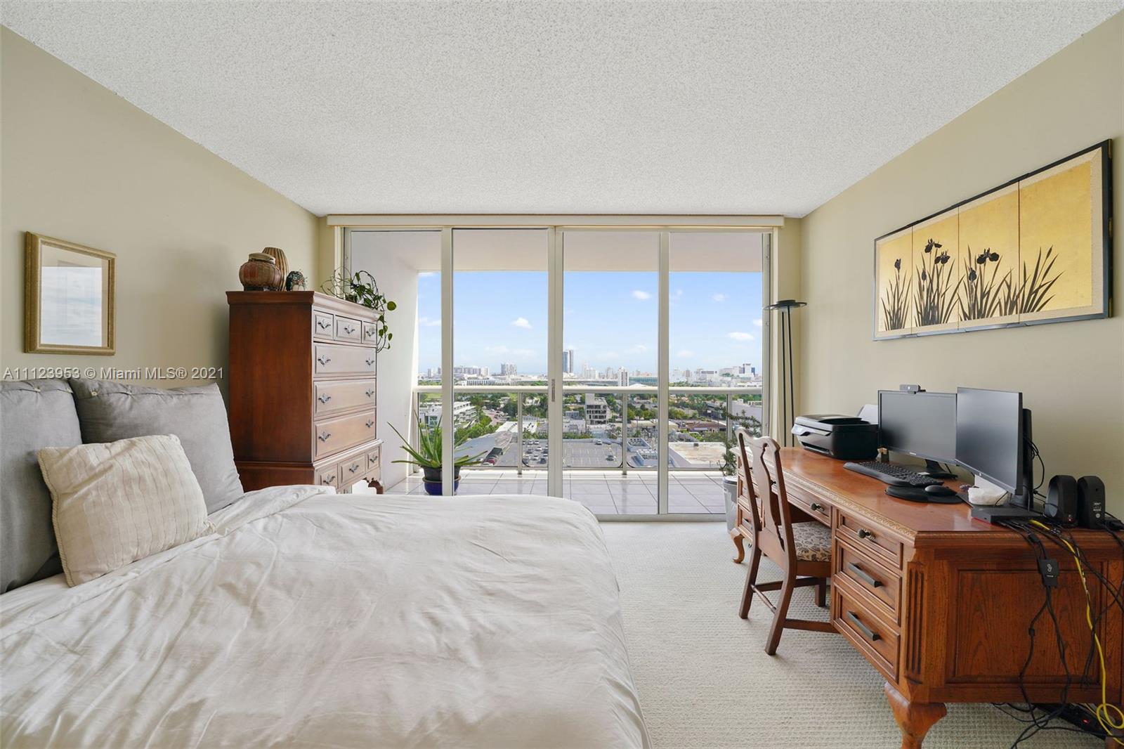 SUNSET HARBOUR NORTH CONDO - Residential