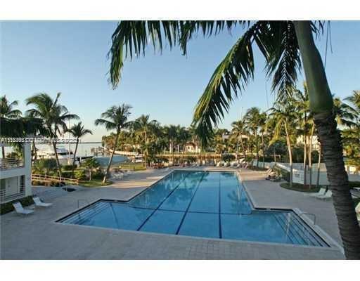 SUNSET HARBOUR NORTH CONDO - Residential