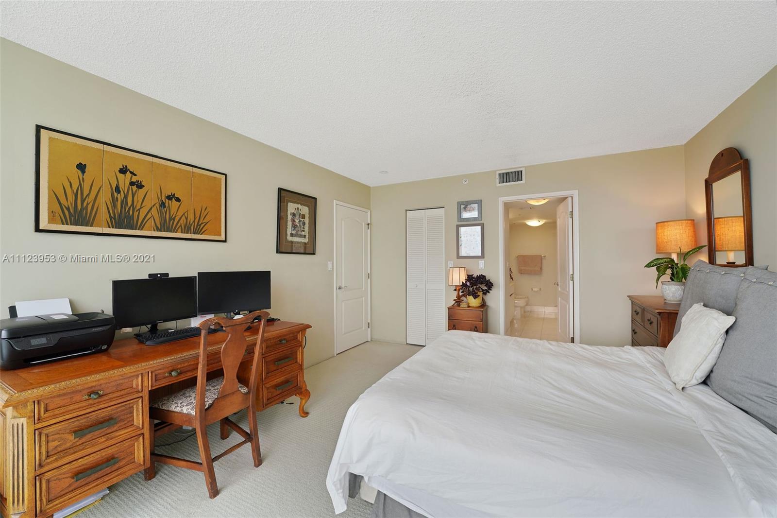 SUNSET HARBOUR NORTH CONDO - Residential