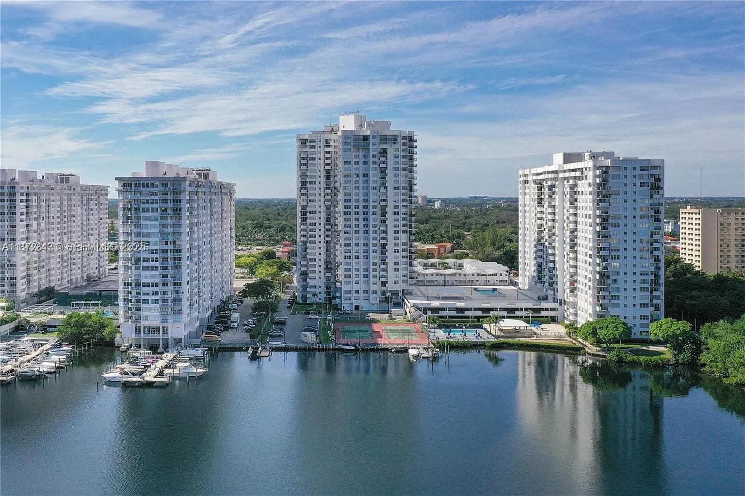 COMMODORE PLAZA CONDO - Residential