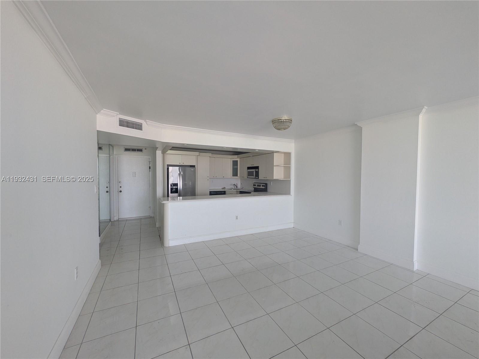 COMMODORE PLAZA CONDO - Residential