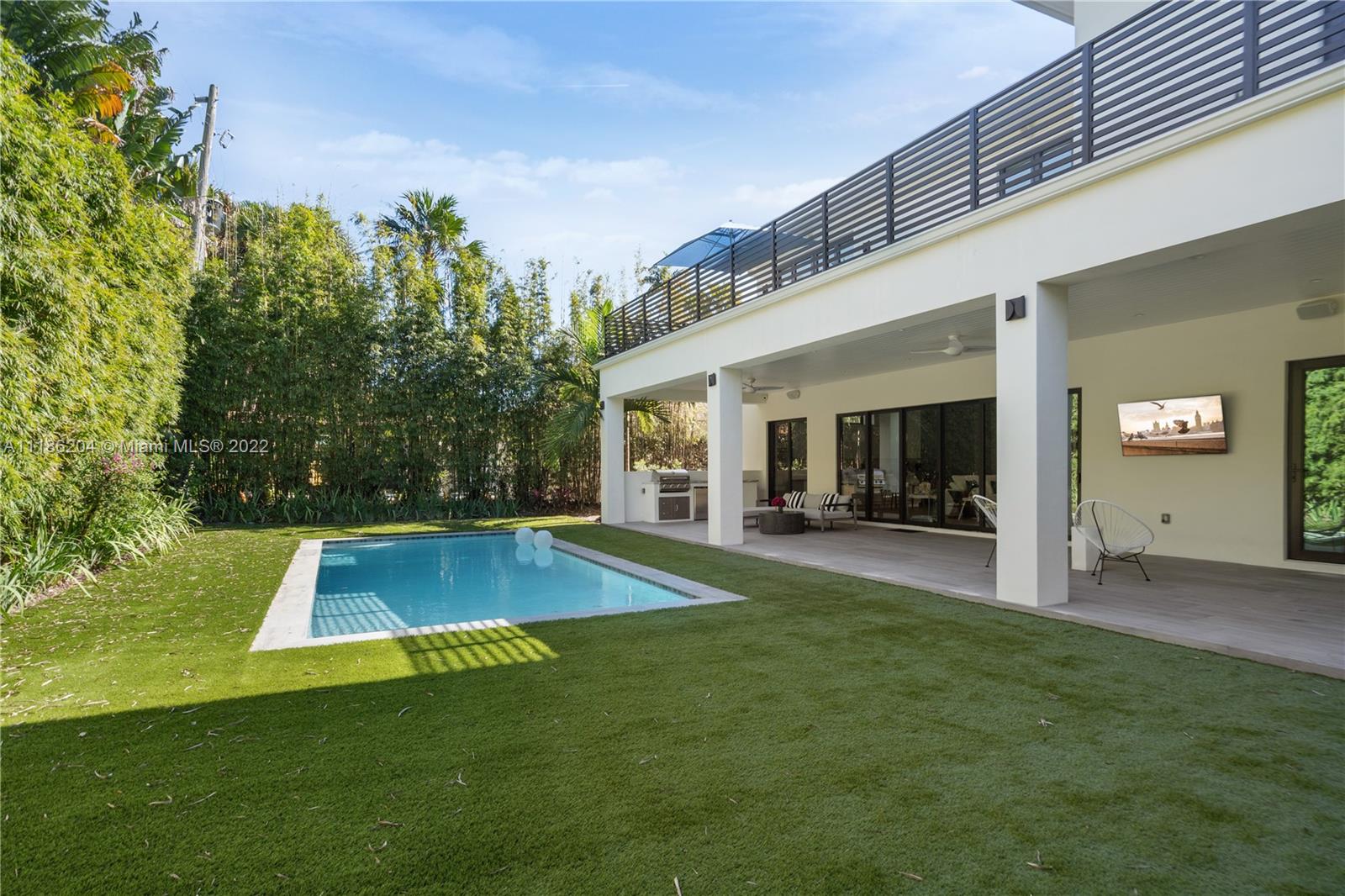 UNIVERSITY ESTATES - Residential