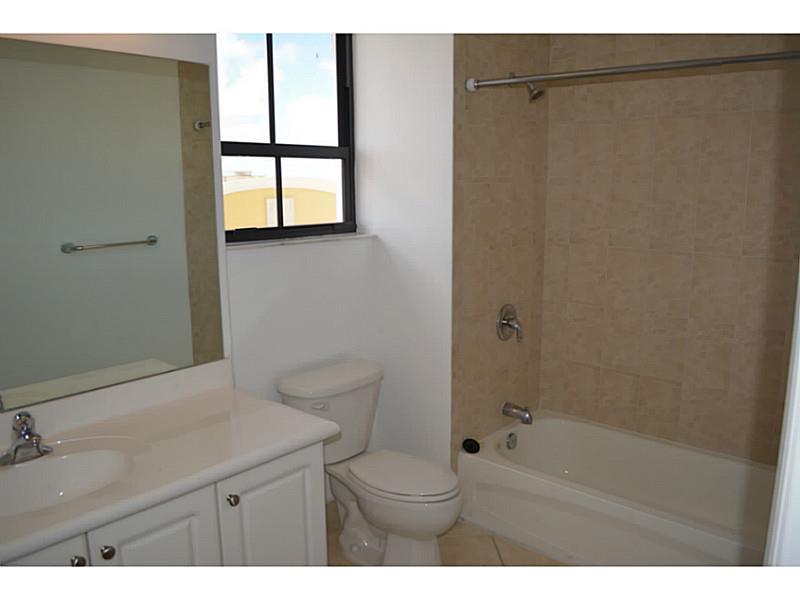 COLONNADE AT DADELAND SE - Residential Lease