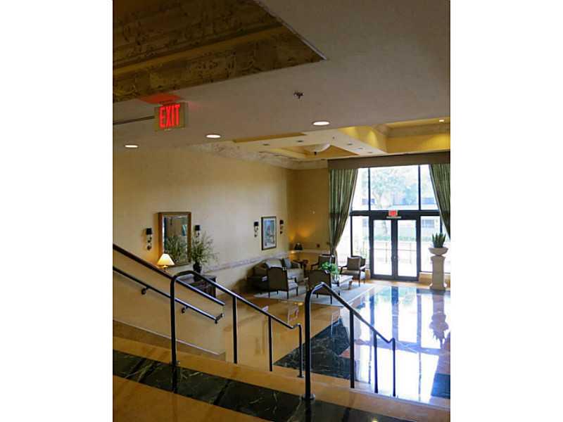 COLONNADE AT DADELAND SE - Residential Lease
