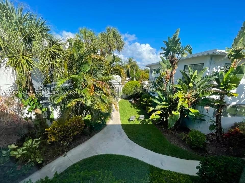 BEACH RIDGE APTS CO-OP - Residential Lease
