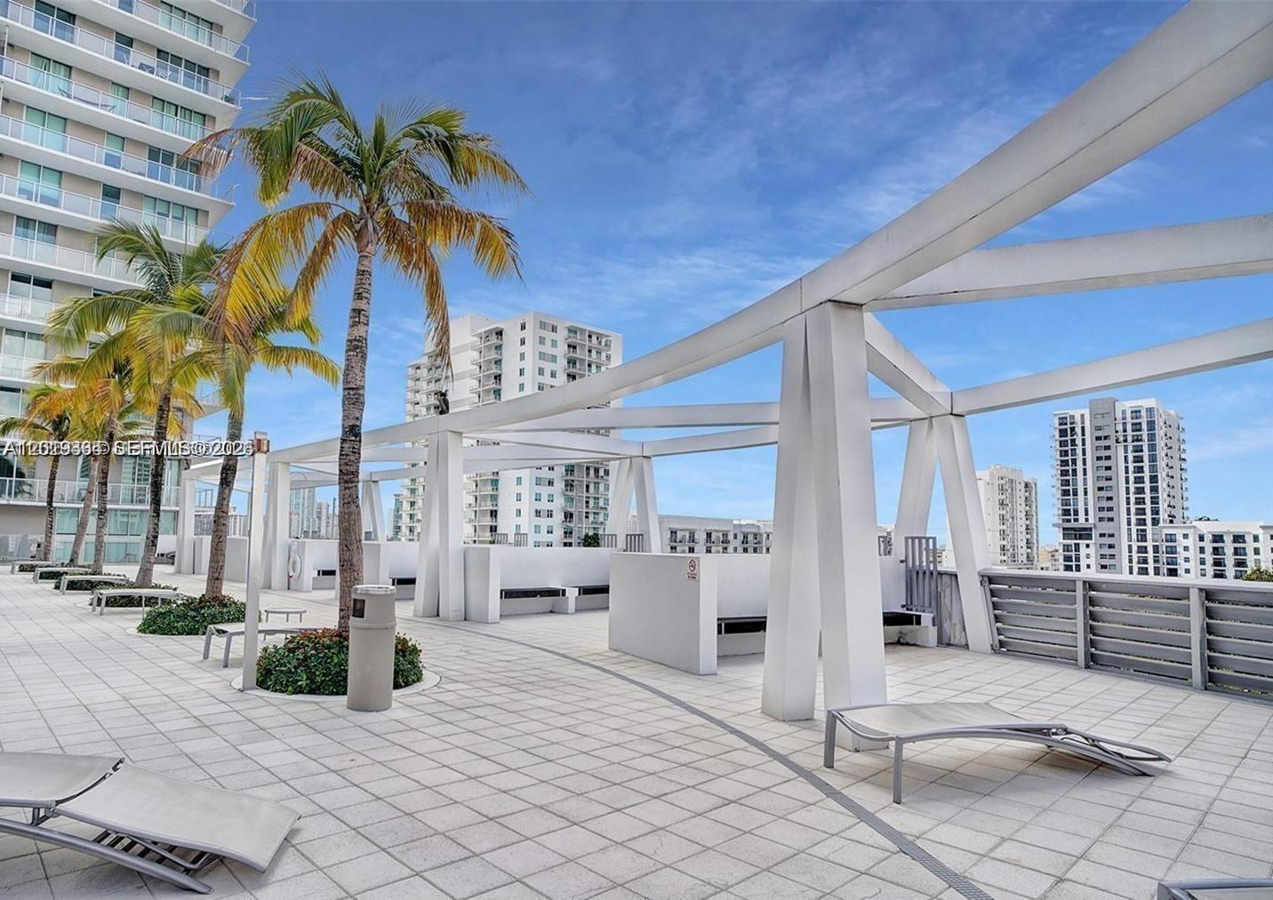 THE AXIS ON BRICKELL II - Residential