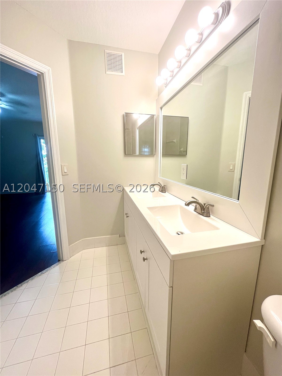 MELROSE POINT CONDO - Residential