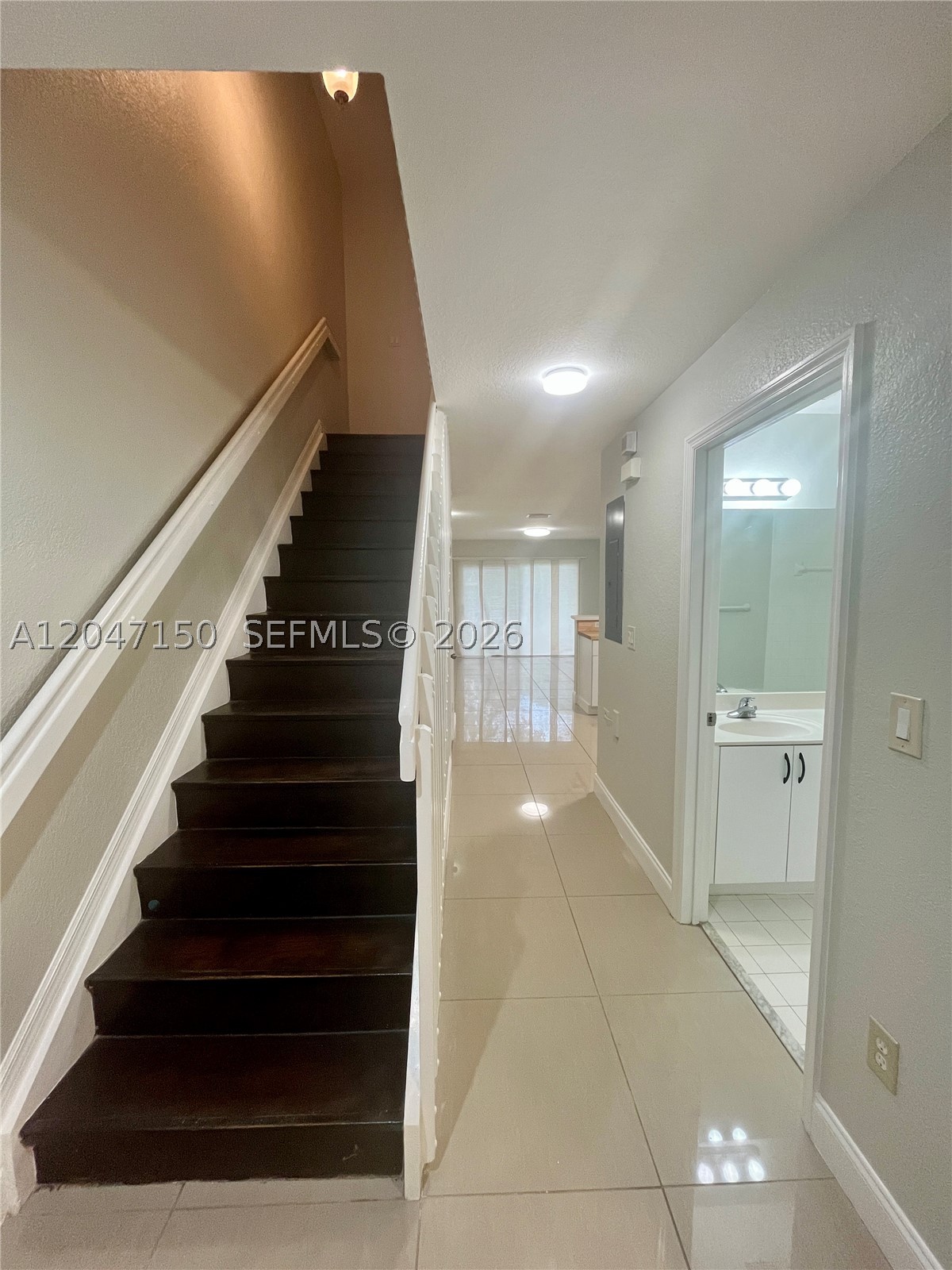 MELROSE POINT CONDO - Residential