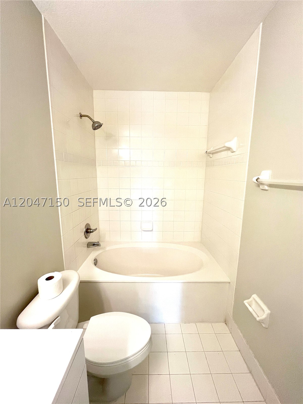 MELROSE POINT CONDO - Residential