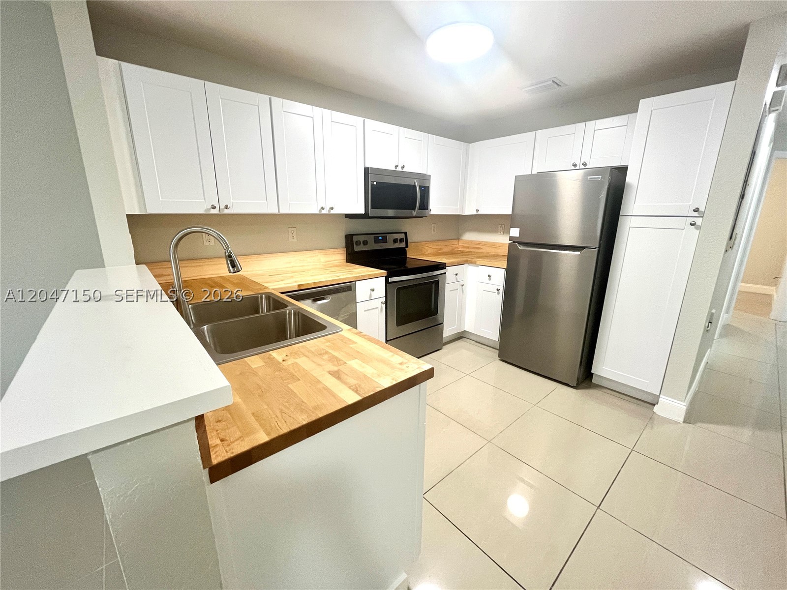 MELROSE POINT CONDO - Residential