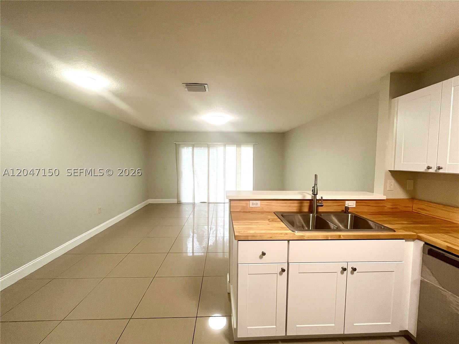 MELROSE POINT CONDO - Residential