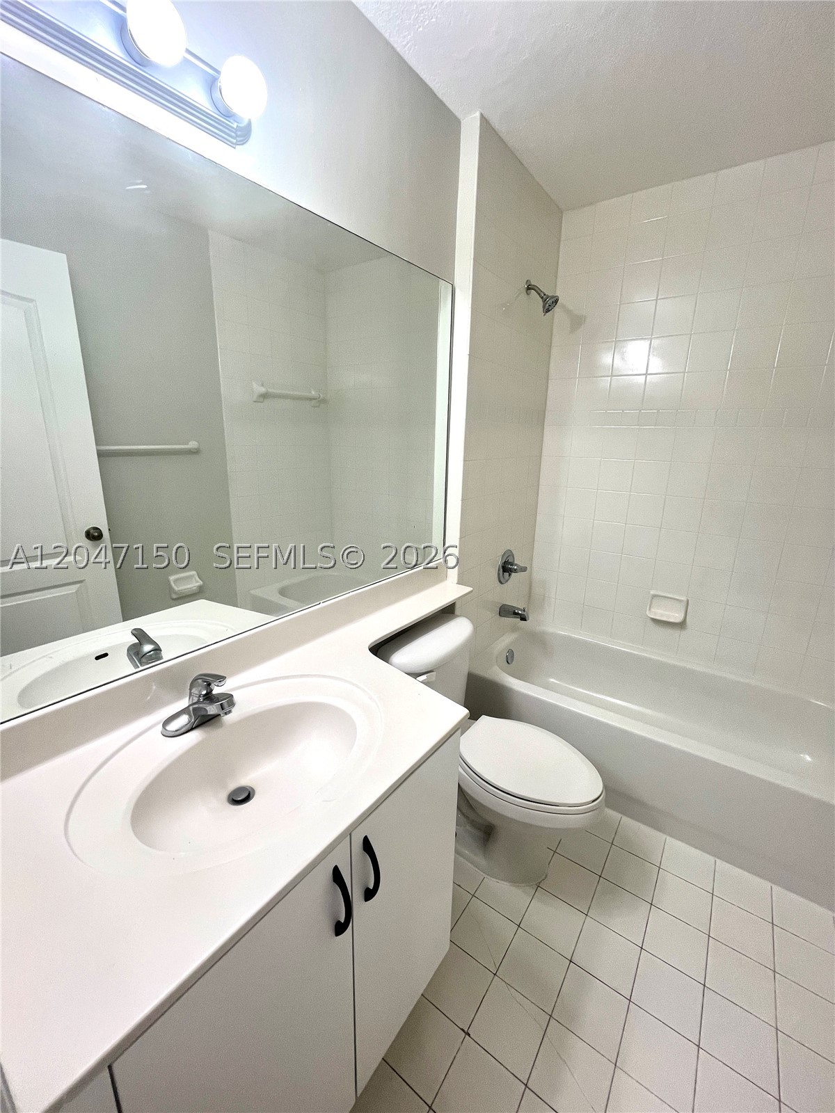 MELROSE POINT CONDO - Residential
