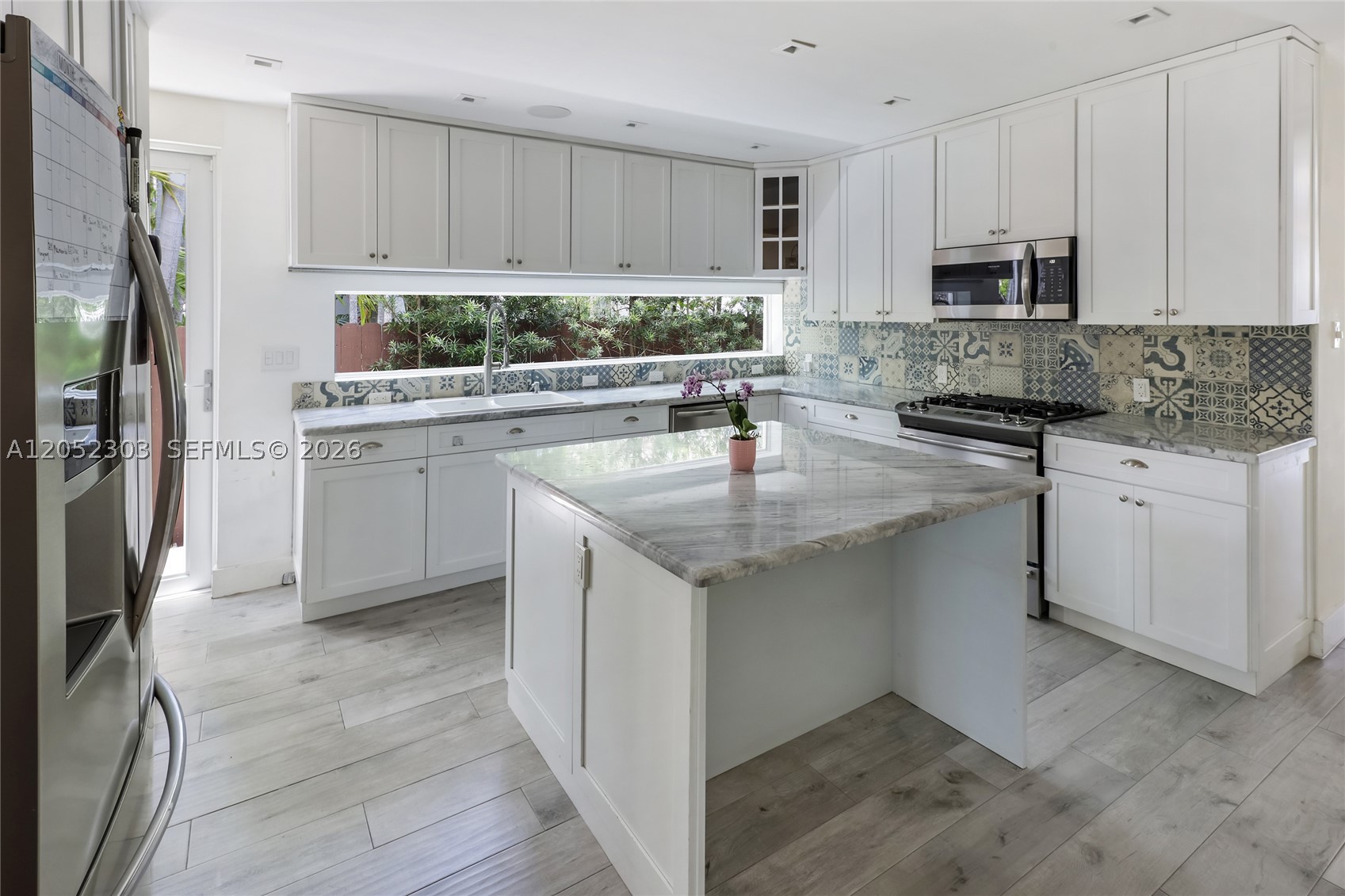 LAKE VIEW SUB - Residential Lease
