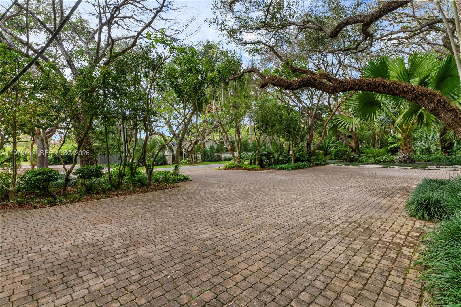 SNAPPER CREEK LAKES SUB - Residential