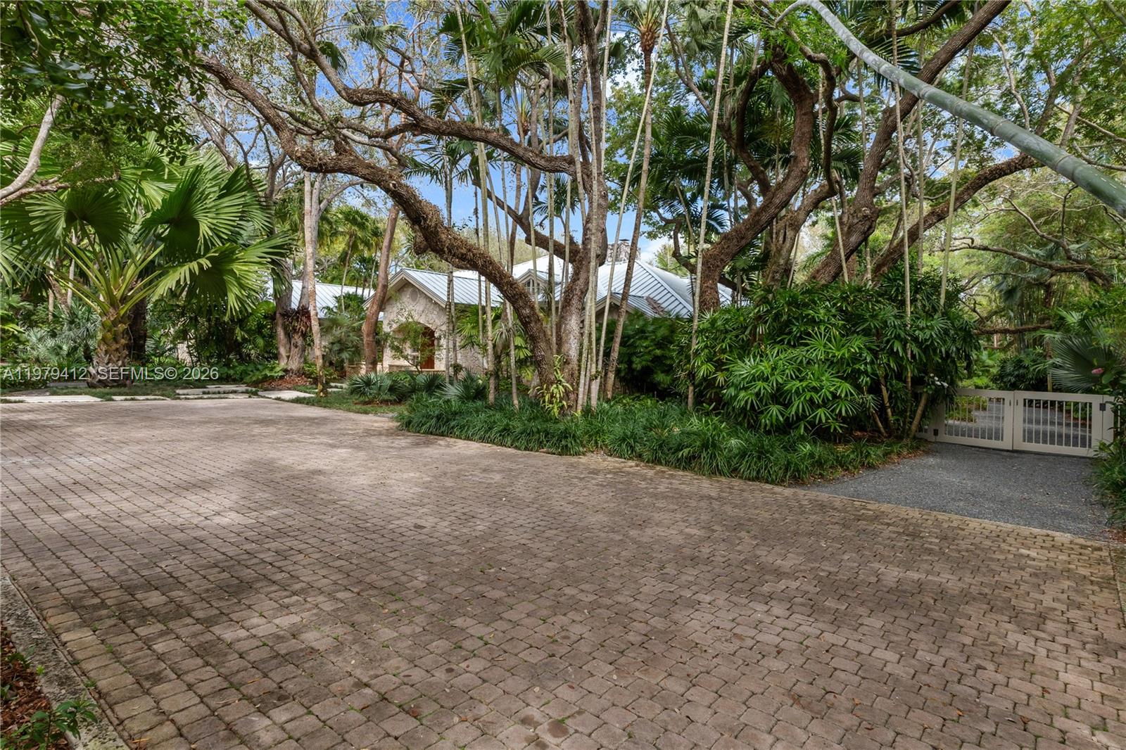 SNAPPER CREEK LAKES SUB - Residential