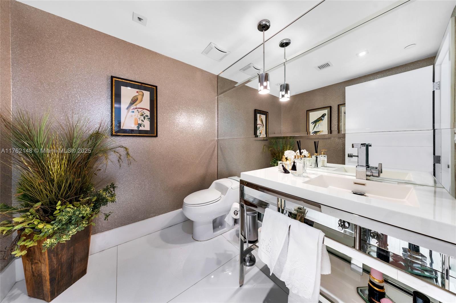THE PENINSULA II CONDO - Residential